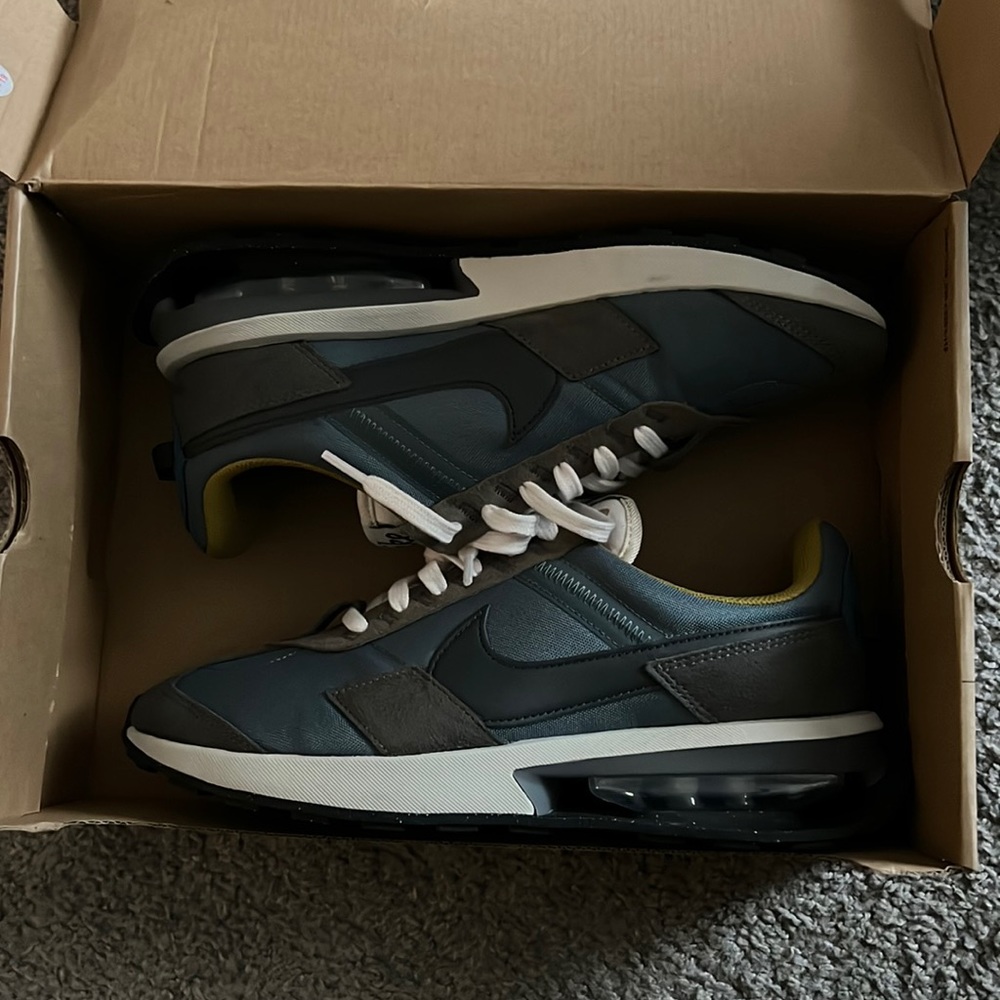 Nike Brought from SNKR app got the email receipt if need verification